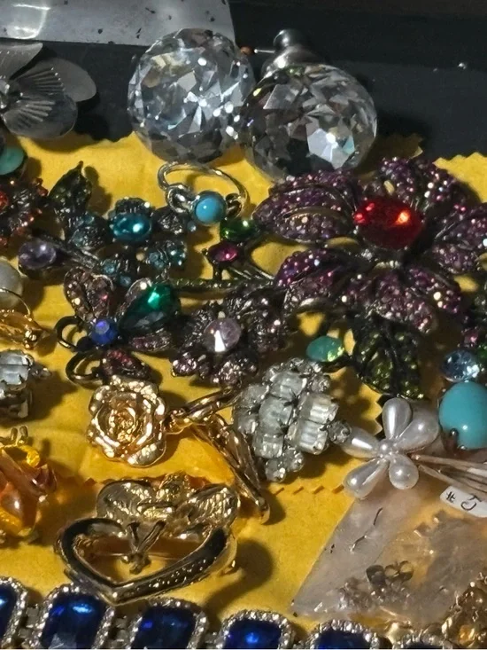 Women’s Multicolor vintage jewelry lot - Picture 4 of 12